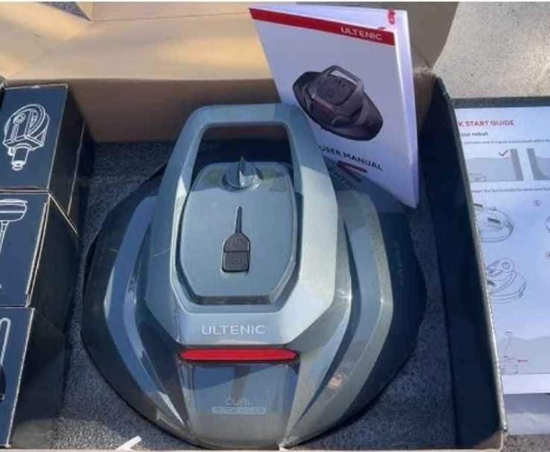 NEW Robotic Pool Cleaner
Self Parking Dual Motor
Fast Charging
