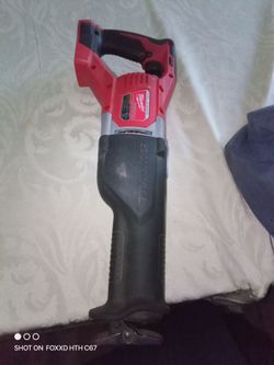 Milwaukee M18 saw