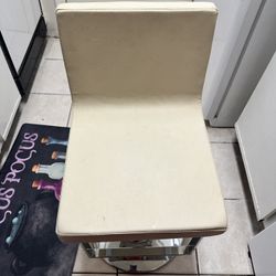 Makeup Chair 