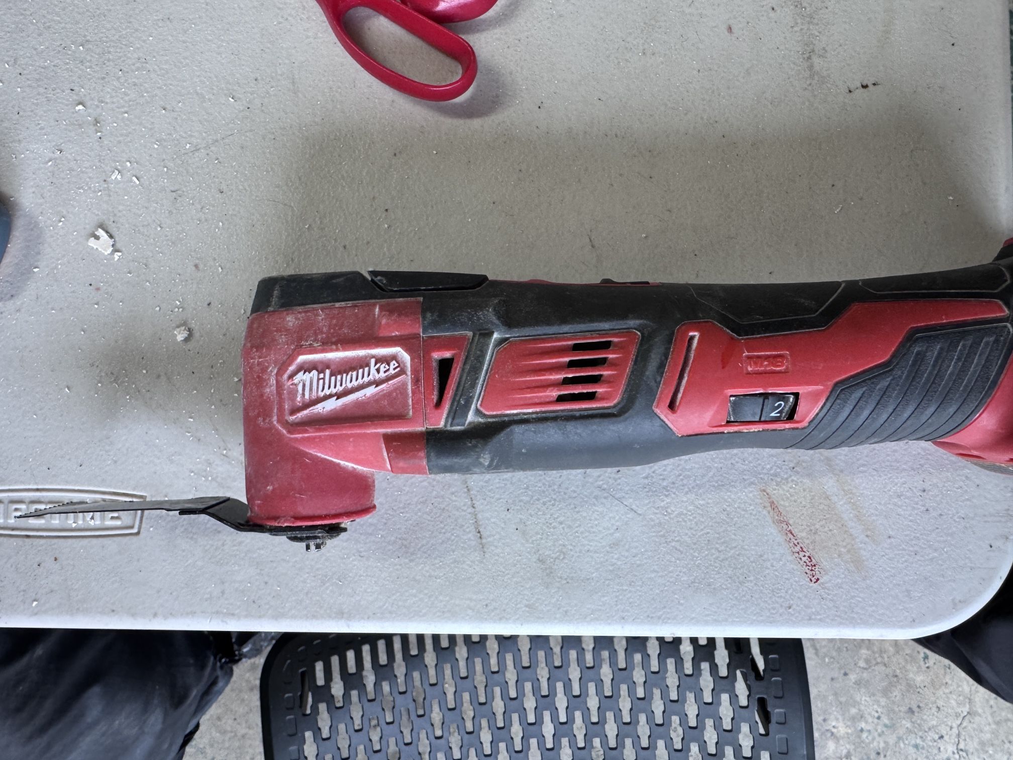 Mikwaukee M18 Fuel 18 Volt Lithium Ion Oscillating Multi-Tool 2626-20