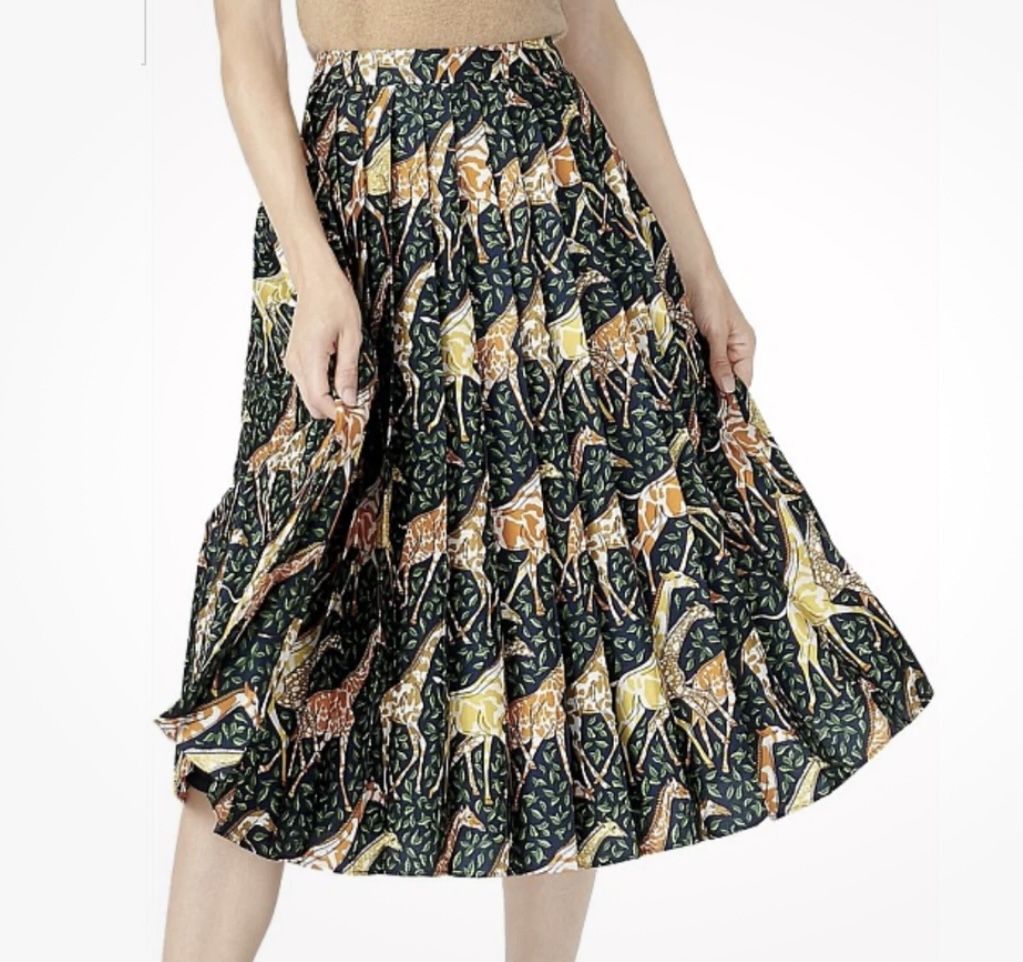JCREW GIRAFFES PRINT PLEATED MIDI SKIRT. Size 6