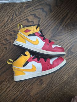 Kids jordan 1. Size 10c.
