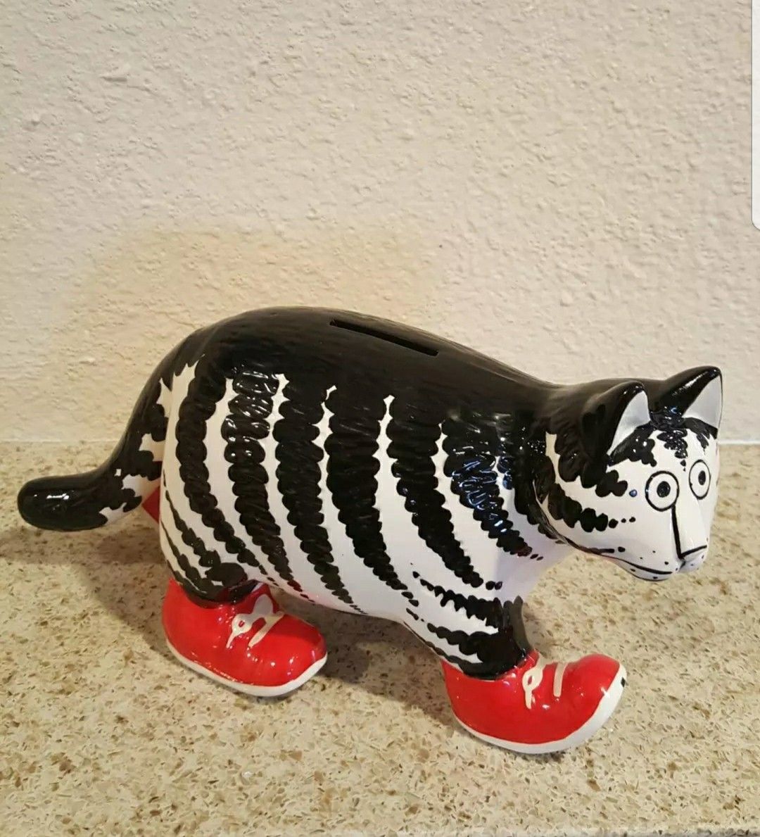 Kliban 6.25" Black & White Cat In Red Sneakers Piggy Coin Bank made in japan