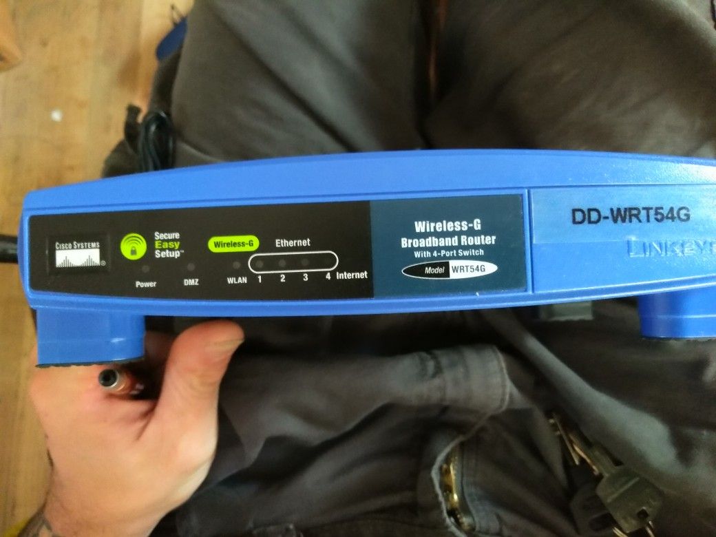 DD-WRT v24 Flashed Router (Linksys WRT54GV8)