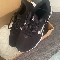Zapatos Nuevos Nikes Talla 11 1/2 
