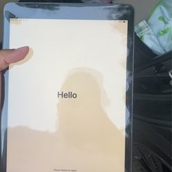 I Pad Gen 8 32 Gb New Still Tronics I have no clue what time