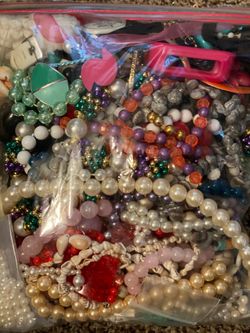 $25.00 mystery jewelry bag misc