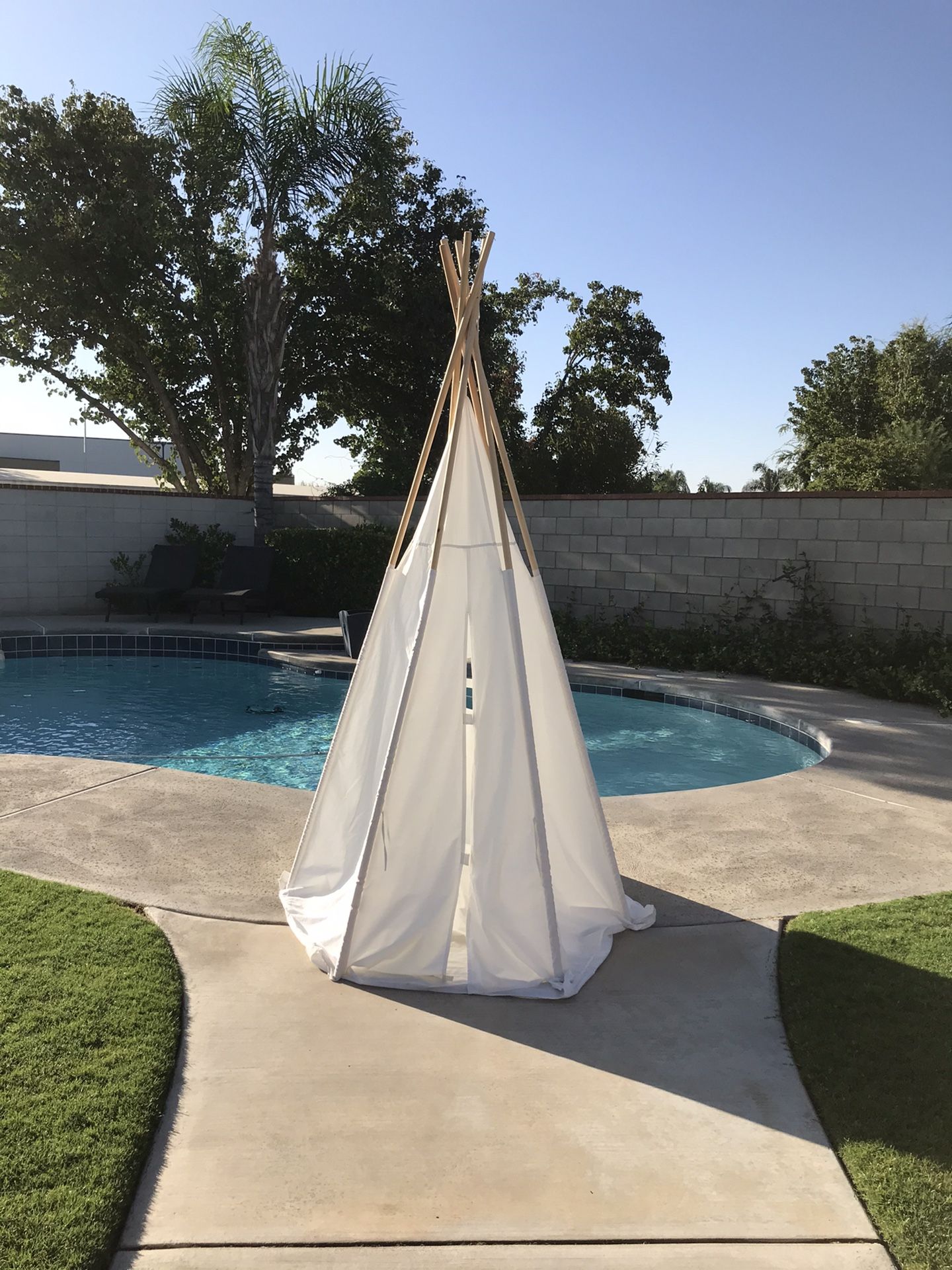 Huge Teepee tent for kids come with light