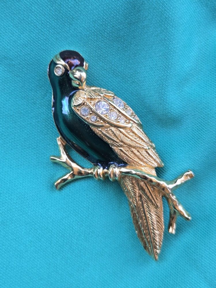 Avon Bird Brooch With Blue Enamel And Rhinestone Details Jewelry Gold Tone #birdmotif Please check photos for accurate descriptions.