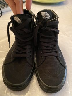 Kids VANS men’s size 3.5 and women 5 in beautiful condition