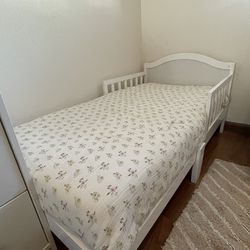 Kids Bed / Crib