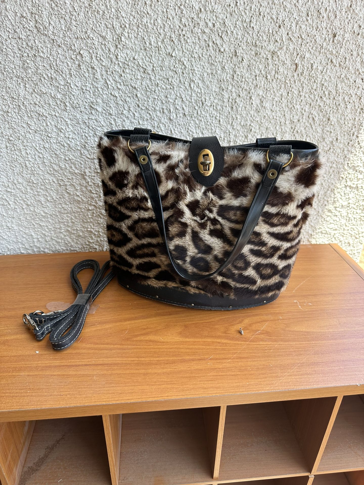 Leaped Print Bag