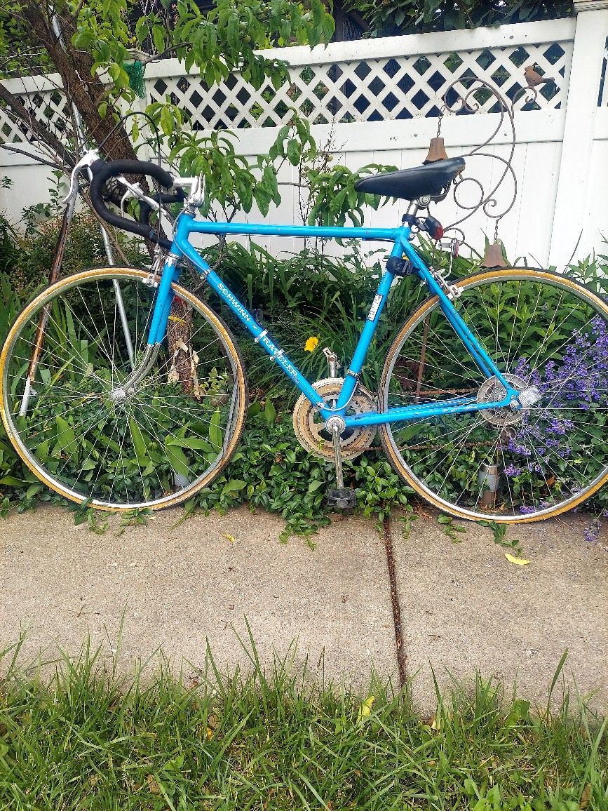 schwinn traveler road bike