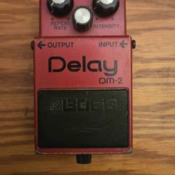 BOSS Delay DM-2 Guitar Effects Pedal (Black Label) 