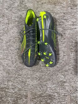 Pumas ULTRA 5 ULTIMATE Men's Firm Ground Soccer Cleats