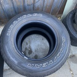 275/65/18 Tires 