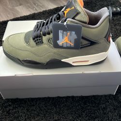 undefeated x Jordan 4 