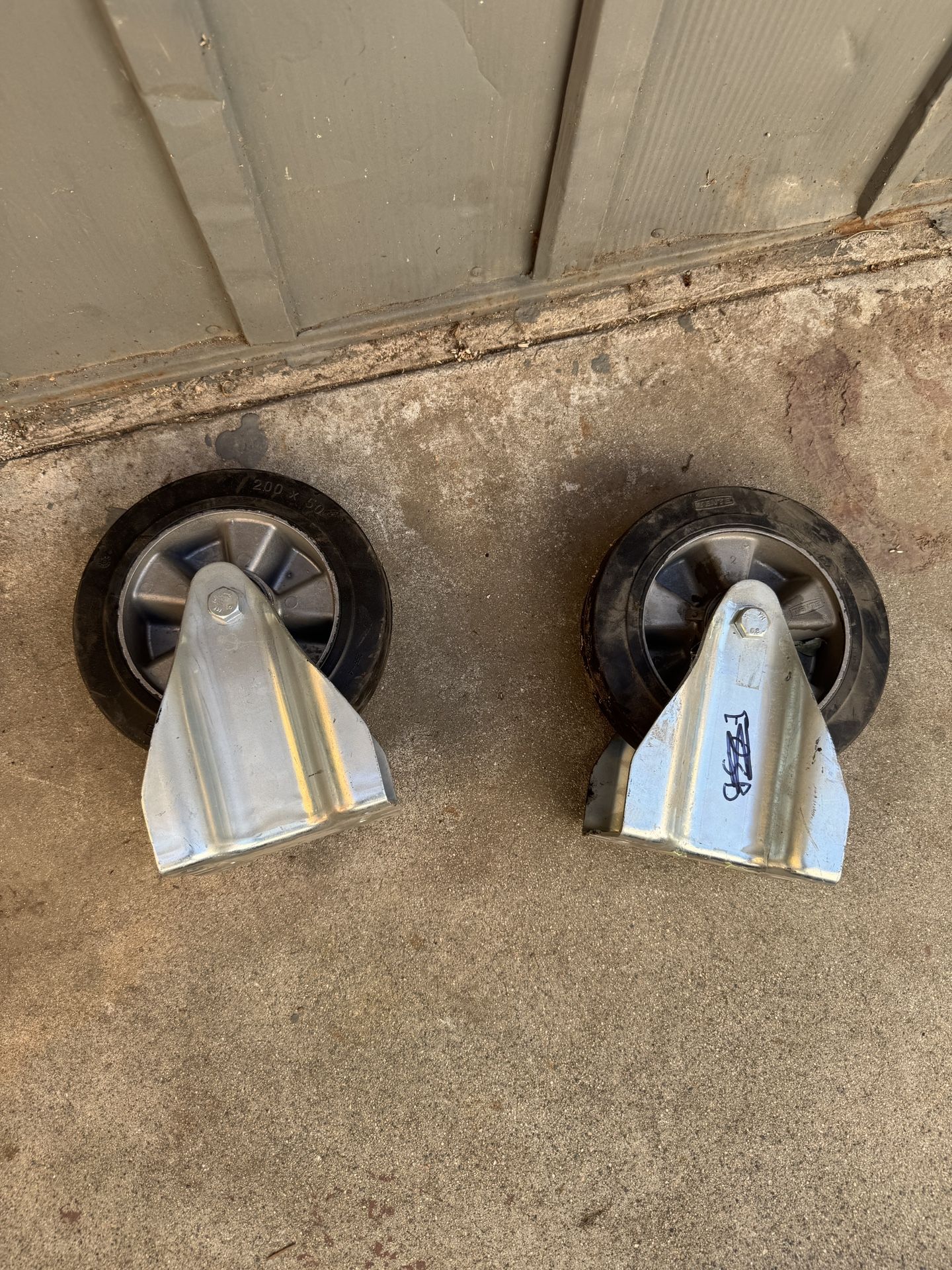 Set of Two Tente Wheels 
