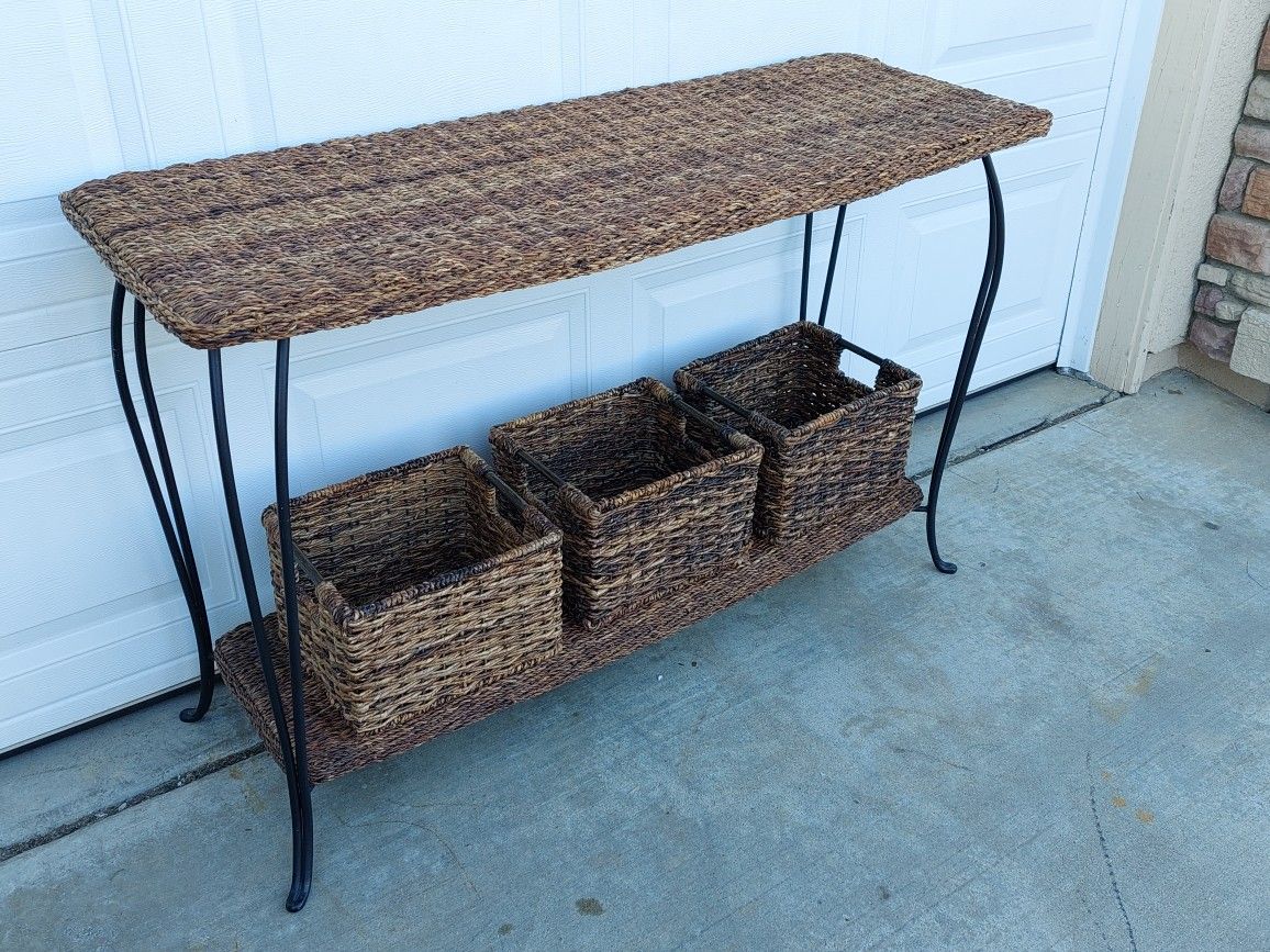 Wicker TABLE