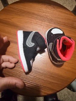 Size 2 BabyHigh-Top Sneakers Black Pink