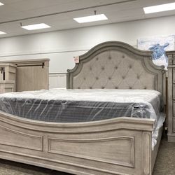 New King Bed 🔥🔥 IN STOCK 