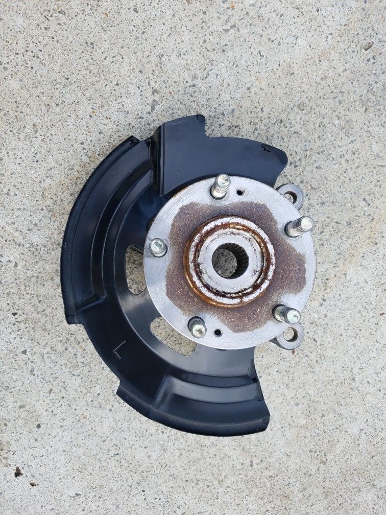 Hyundai Elantra Control Arm And Hub