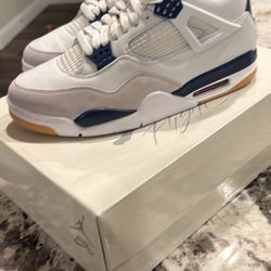 Jordan retro 4 SB navy