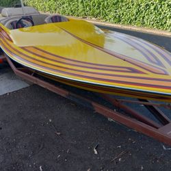 1979 Centurion Boat