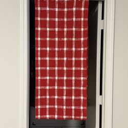 Red And White Table Runner 