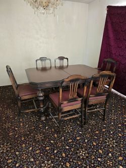 Dining room table