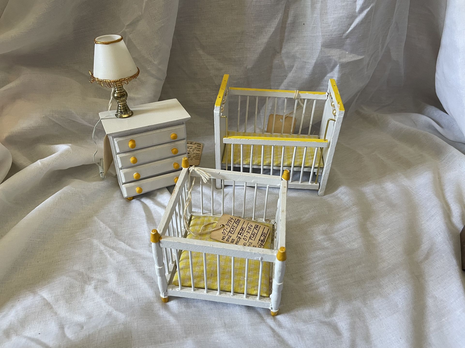 Doll House Furniture And Accessories