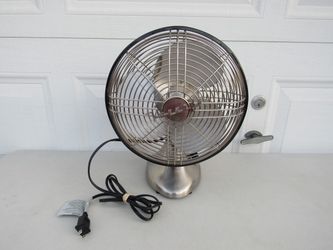 Vornado Tabletop Retro Oscillating Tilting 3-Speed Fan Brush Nickel
