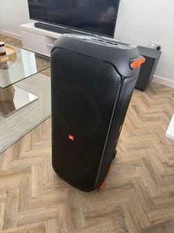 JBL PartyBox 710 Portable Bluetooth Party Speaker 800w with Microphones