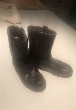 UGG leather boots 🥾 for women size 6