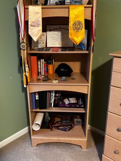 Light Wood Bookshelf with Display Hutch