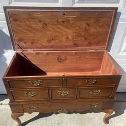 Antique Lane Cedar. Trunk 