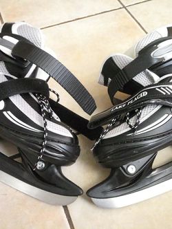 Adjustable Ice skates. Boys 1-4