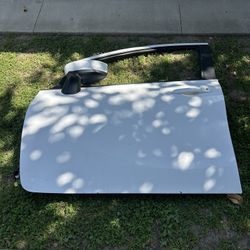 Nissan Versa Note Driver Door
