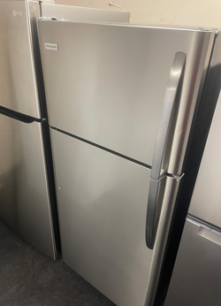 Frigidaire Top Freezer Fridge – Stainless, clean and ready