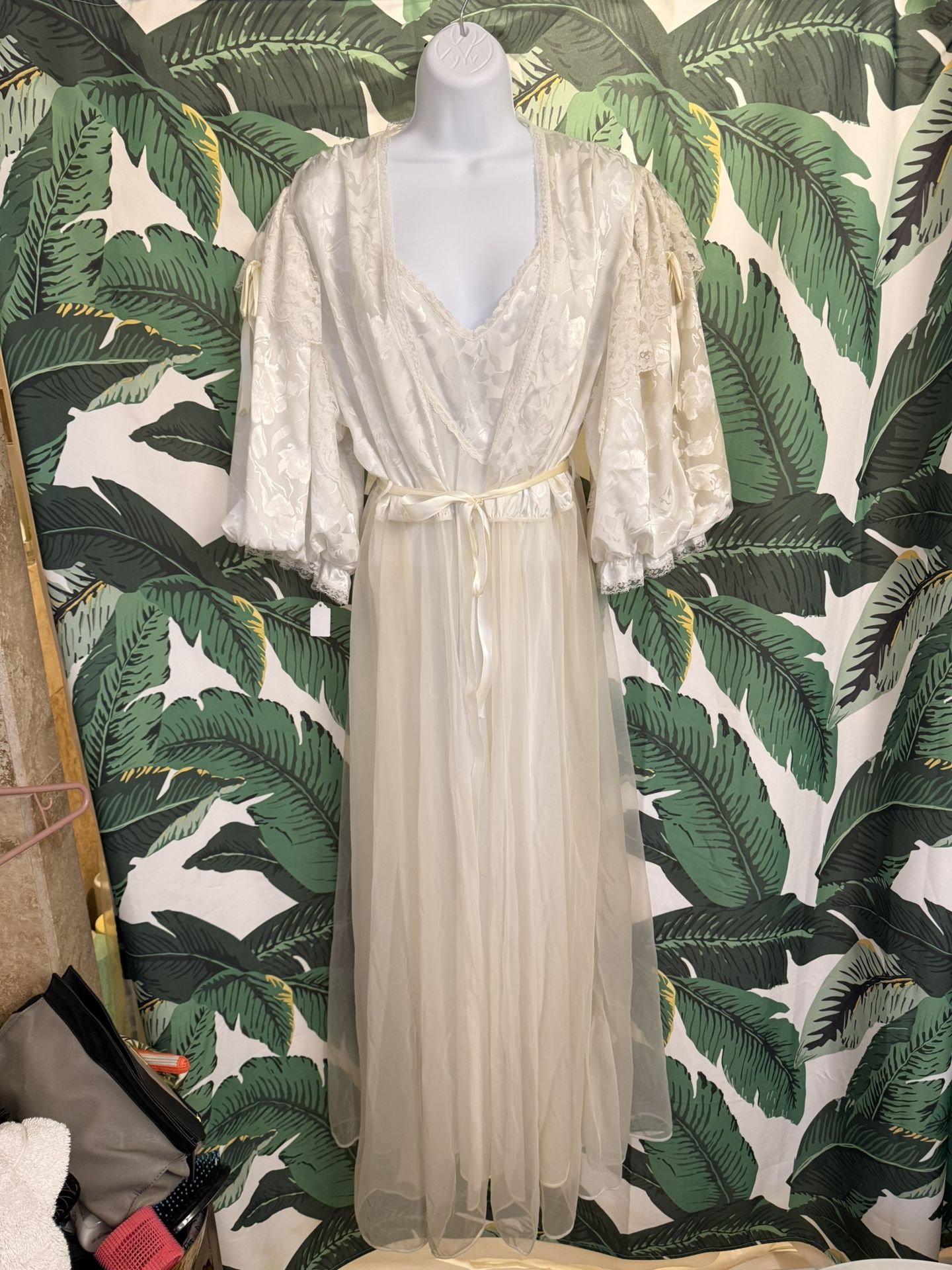 Vintage Nightgown With Matching Robe Pearl White