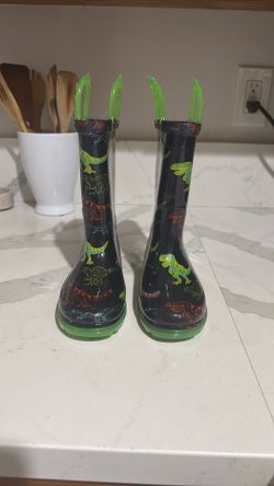 Light Up Raining Boots 