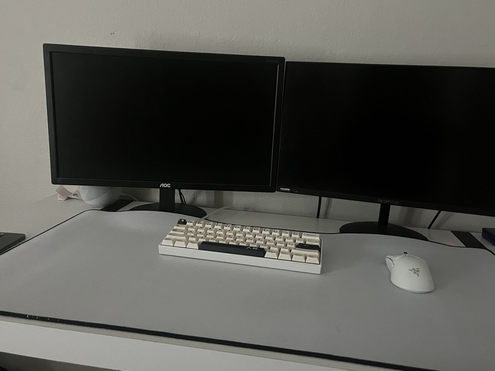 2 Monitors