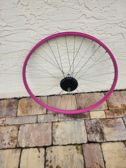 Clean 26 inch wheel 7sp beach cruiser rim