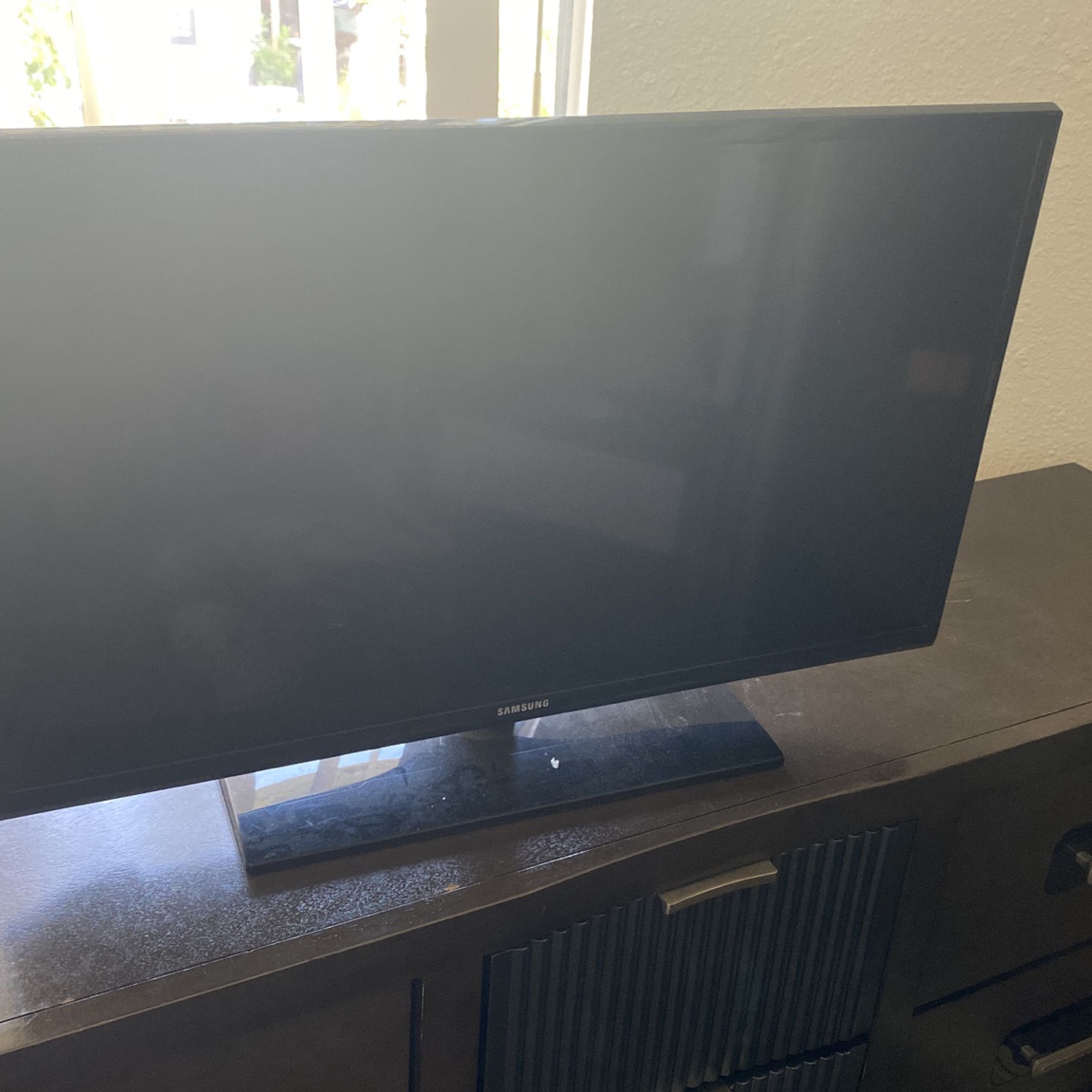 Stor eg flaskehals grim Samsung 30'inch Tv for Sale in Spring Valley, CA - OfferUp
