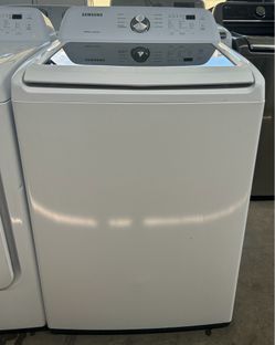 SAMSUNG- BEAUTIFUL WASHER MACHINE 5.2 cu.ft IN EXCELLENT CONDITION
