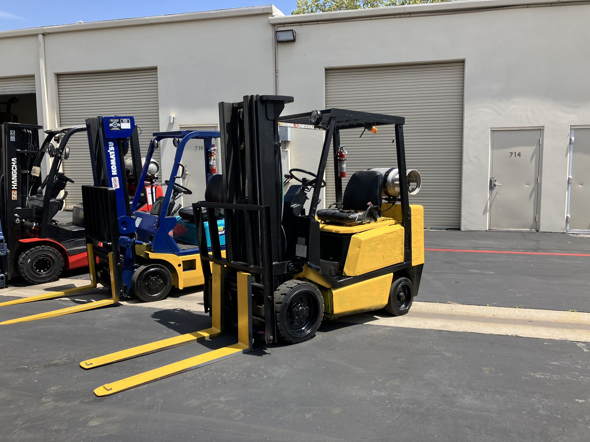 Yale Forklift 5000lb Three Stage With Side Shift