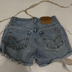 Levi’s shorts 