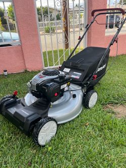 Murray 22 in. 140 cc Briggs & Stratton Walk Behind Gas Self-Propelled Lawn Mower with Front Wheel Drive and Bagger