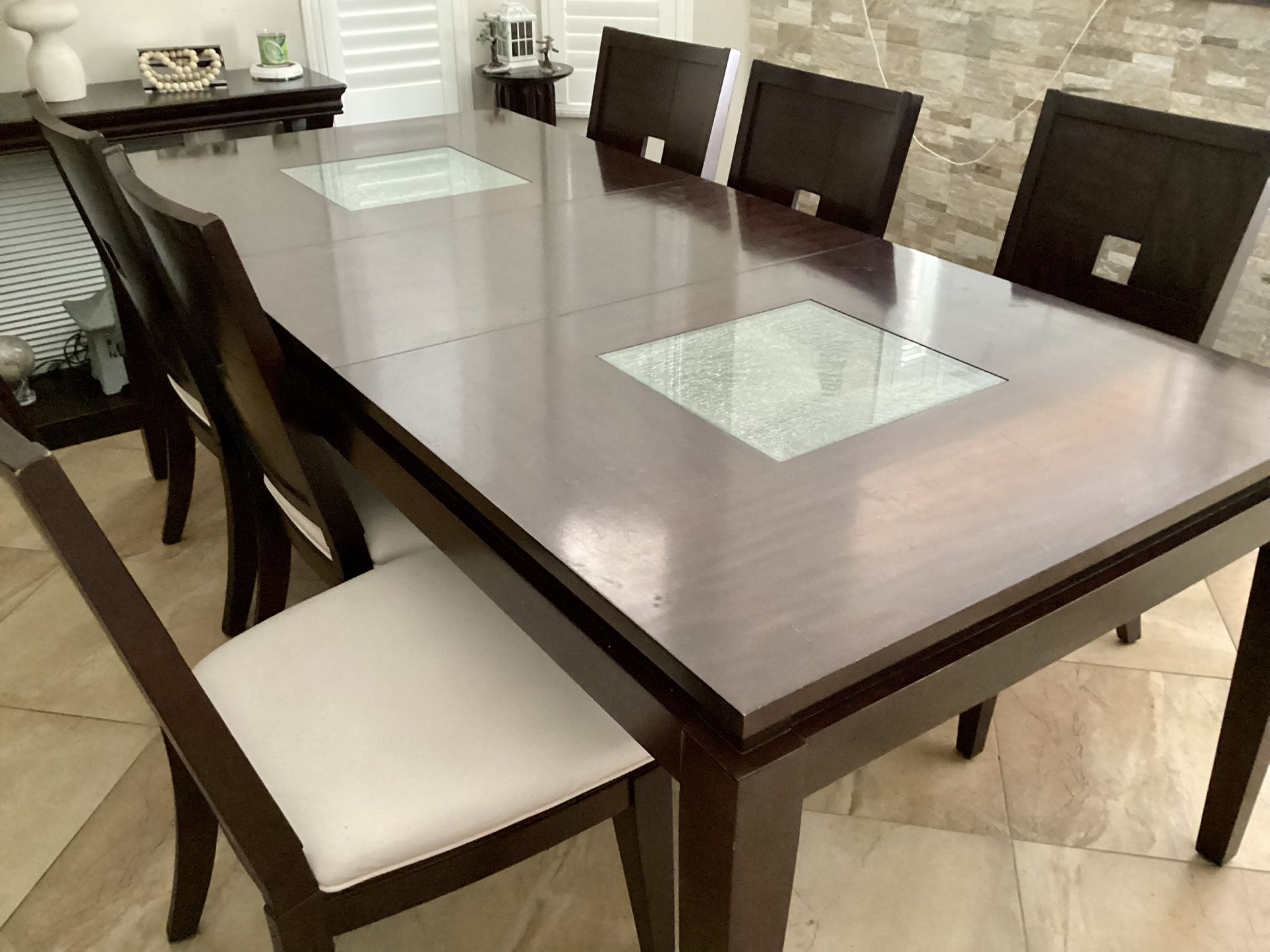 Extendable Dining Table With 6 chairs