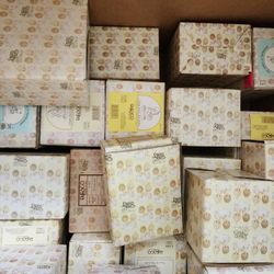🚨 Lot of 70 Precious Moments Figurines – Random Vintage Mix (1980s-1990s)